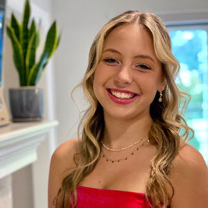 Meet your Posher, Abigail